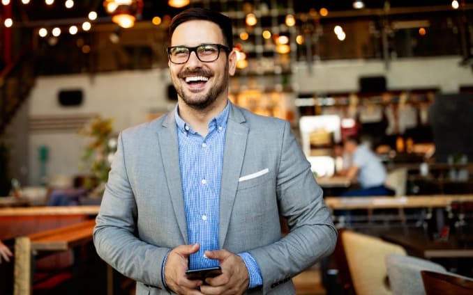 portrait-of-an-handsome-confident-business-man